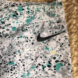 Nike Cropped Leggings